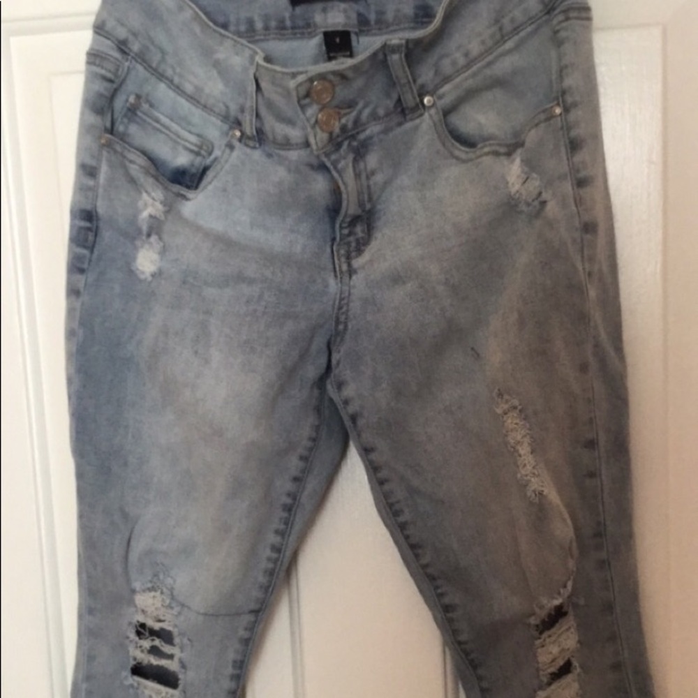 ripped boyfriend jeans